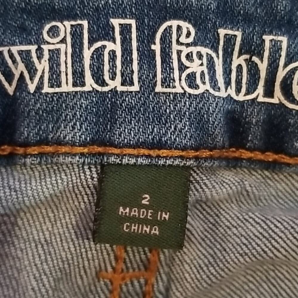 Wild Fable Jeans 2 high rise mom Light wash destroyed - Picture 5 of 8